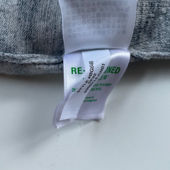 J. Crew Women’s Space-Dyed Deep V-Neck Henley Sweater Sz M Heater Gray Preppy - Picture 9 of 9